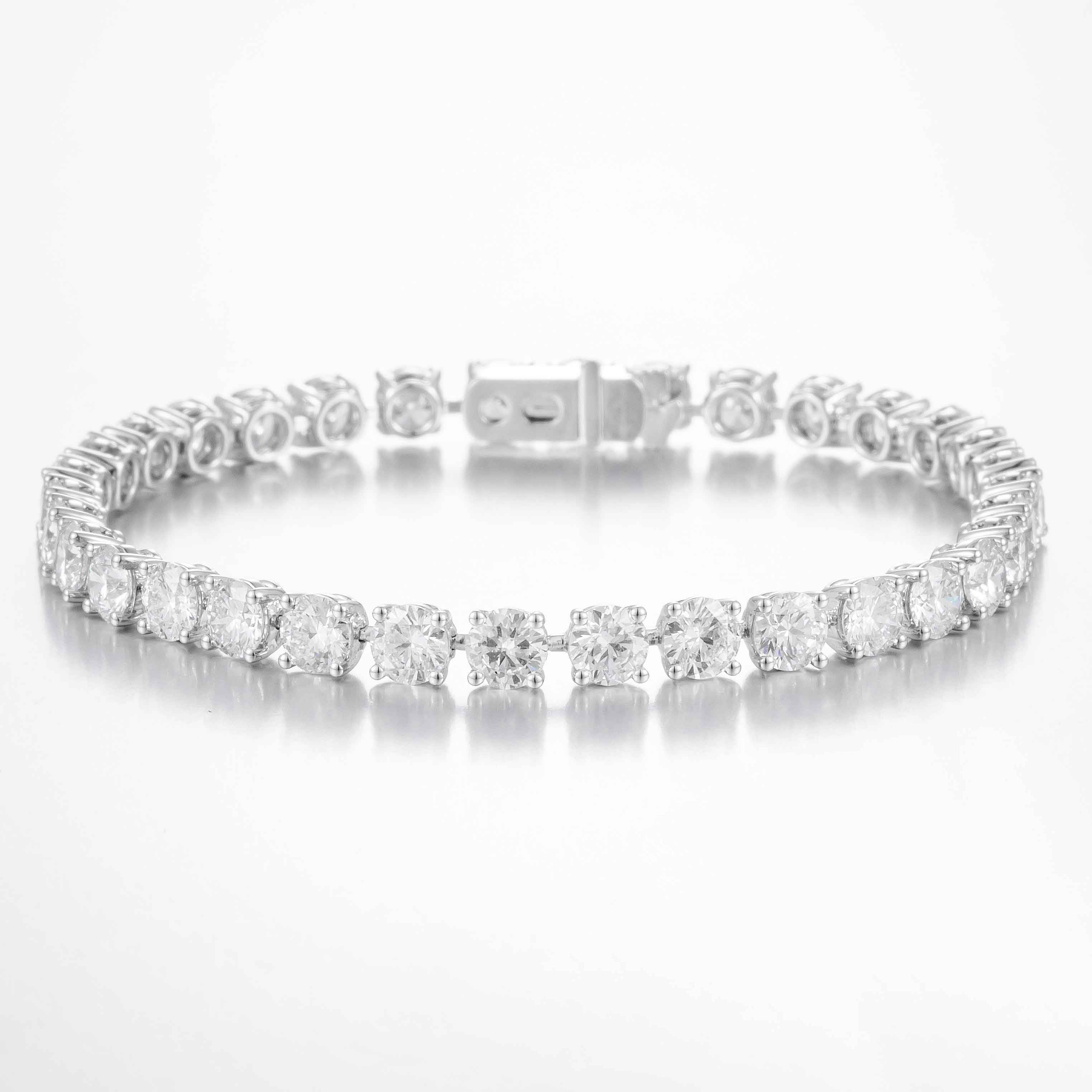 Round Brilliant 10ct Lab Grown Diamond Tennis Bracelet in 18K White Gold, 34 diamonds, DEF VS1+, IGI certified